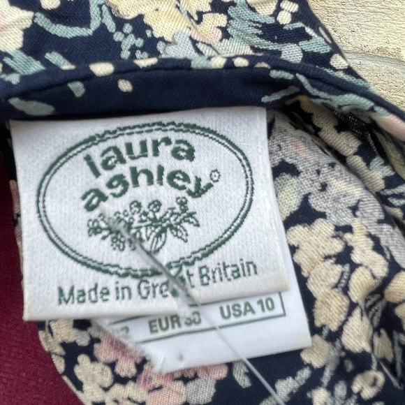 Vtg 80s Laura Ashley Blue Pastel Floral Wrap Dress Short Sleeve Cottage Sz 10 US - Picture 8 of 8